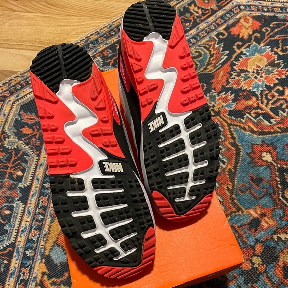 Nike Air Max 90 Golf
Infrared - Picture 2 of 8